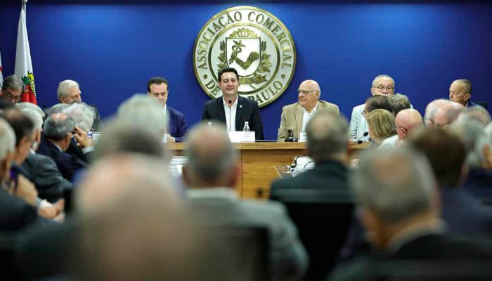 Foto: Jonathan Campos/AEN Ratinho Junior apresenta crescimento do PIB e criação de fundos na Associação Comercial de São Paulo